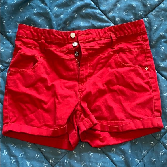 Red Shorts - Picture 1 of 4